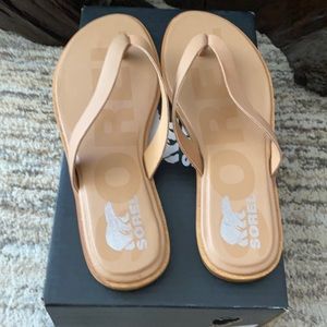 NIB- Sorel Tan Ella II Flip Flop Sandals, Sz. 10